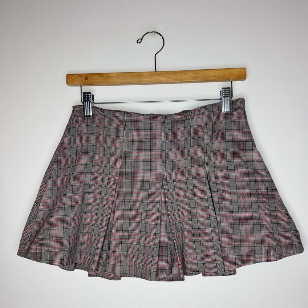 Wild Fable Plaid Skort - Gray and Red Small